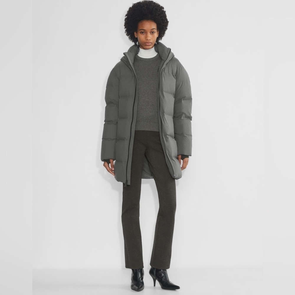 Aritzia TNA The Super Puff₂O™ Mid In Coal Grey